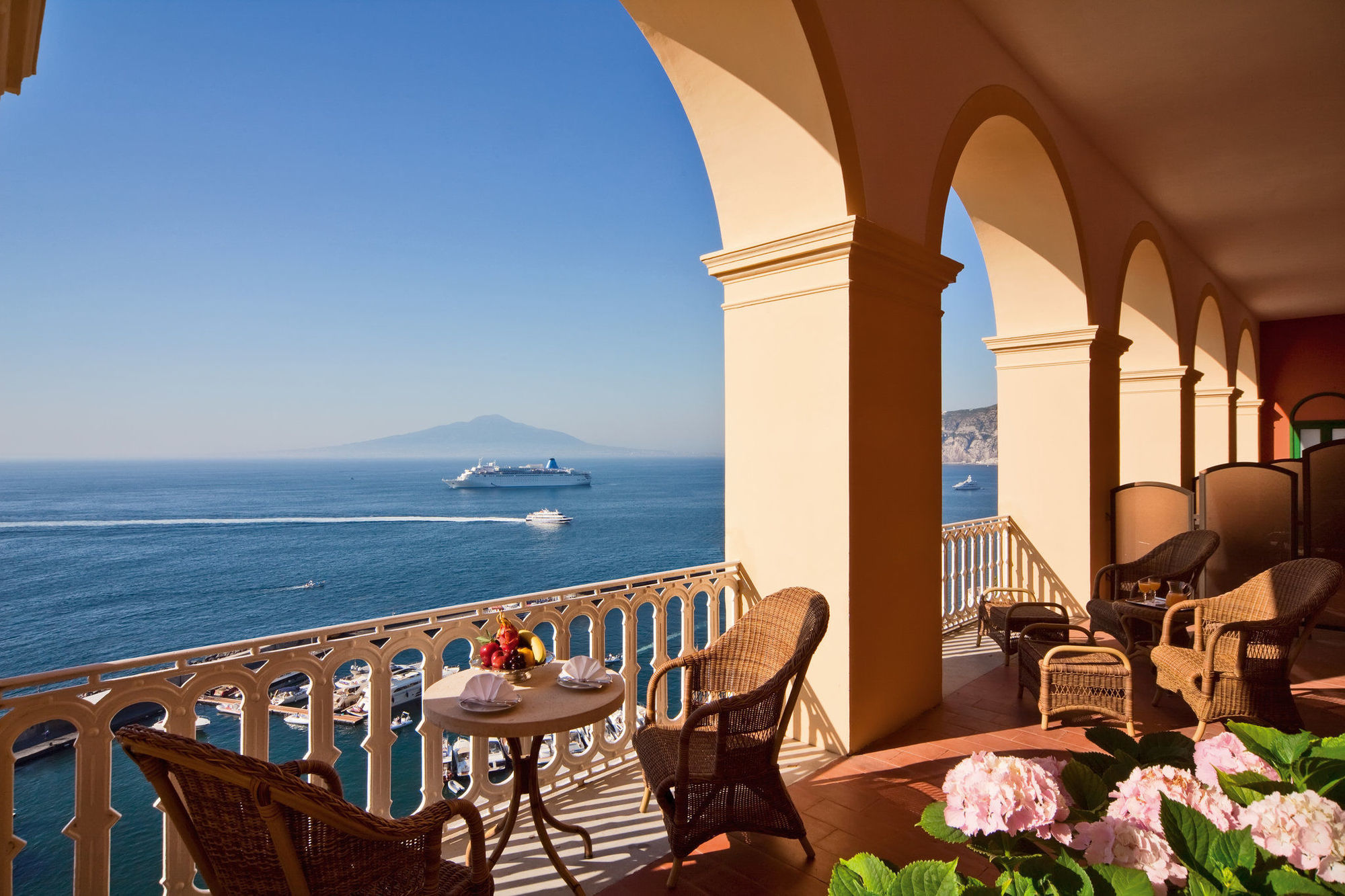 Italy-Sorrento Hotel-2-curated Italy